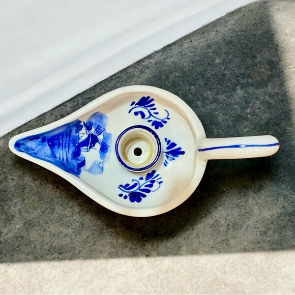 Delfts Blue Hand Painted Aladdin Candle Stick Holder - Picture 8 of 10